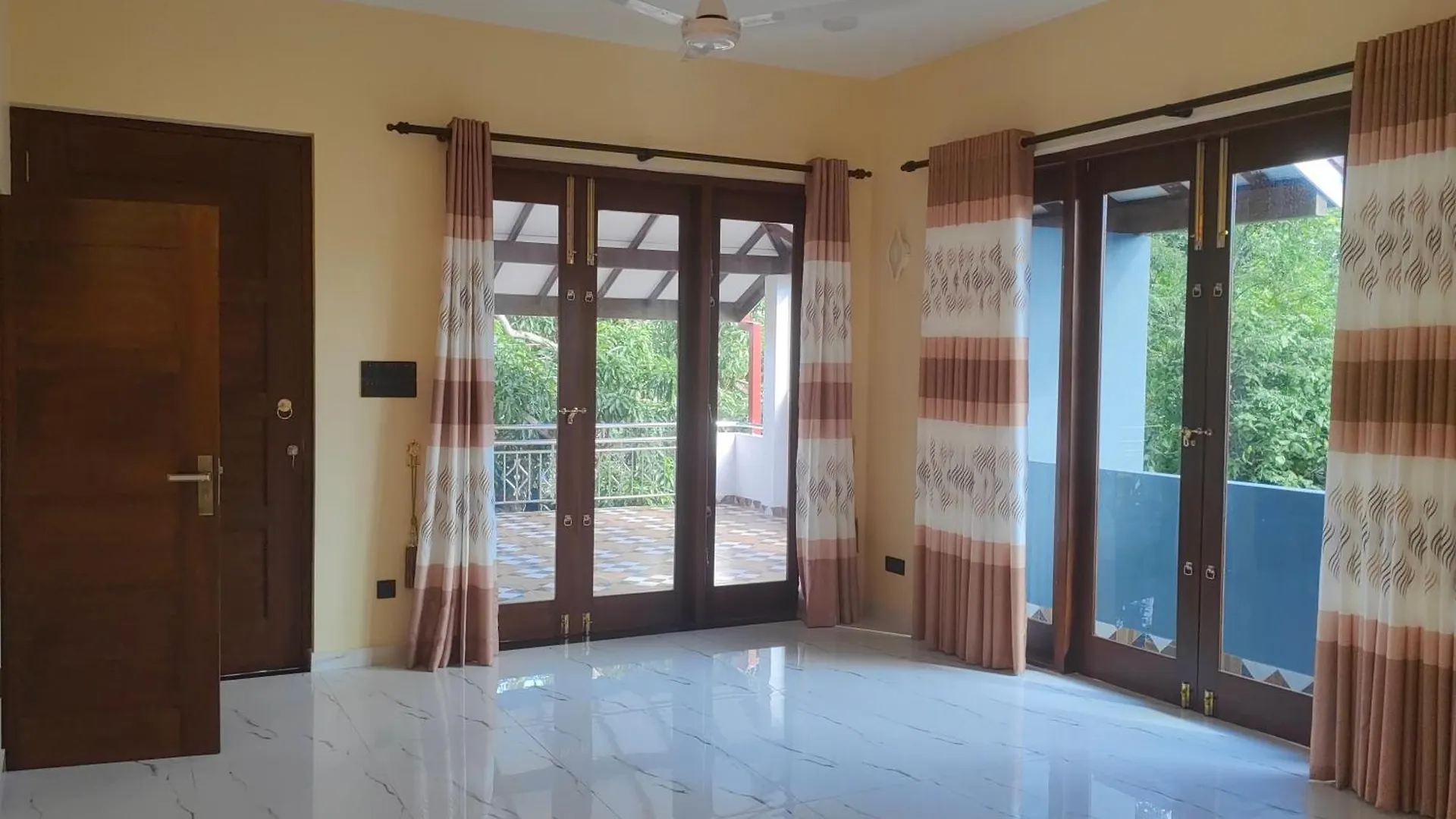 Villa Infinity Negombo Bed & Breakfast
